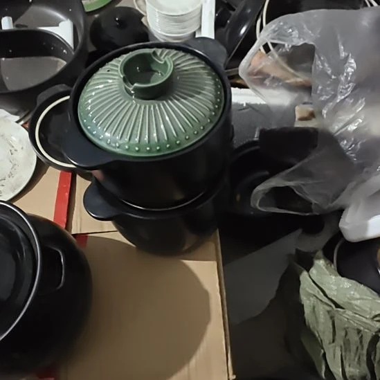 瓷发两个，砂锅煲汤熬粥炖肉
