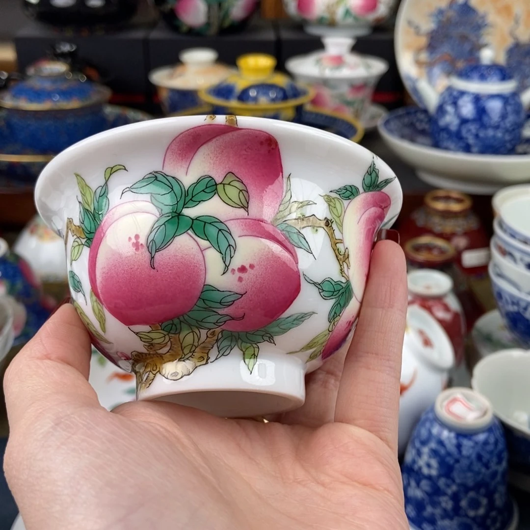 陶瓷艺术家的作品是一种