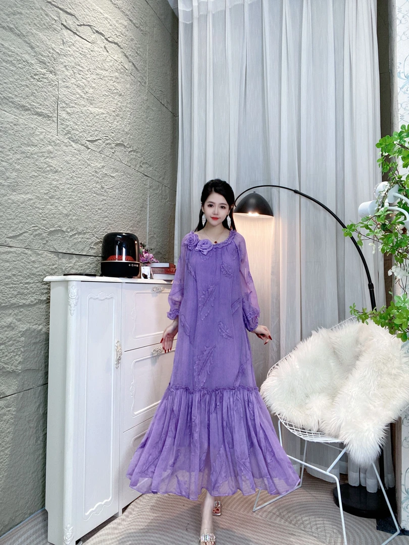 2025早春气质女圆领刺绣大摆连衣裙长裙L9016-1裙子