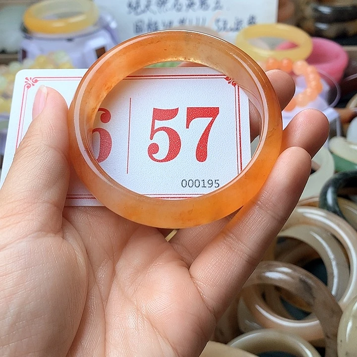 石英质玉（黄龙玉）未镶嵌手镯
