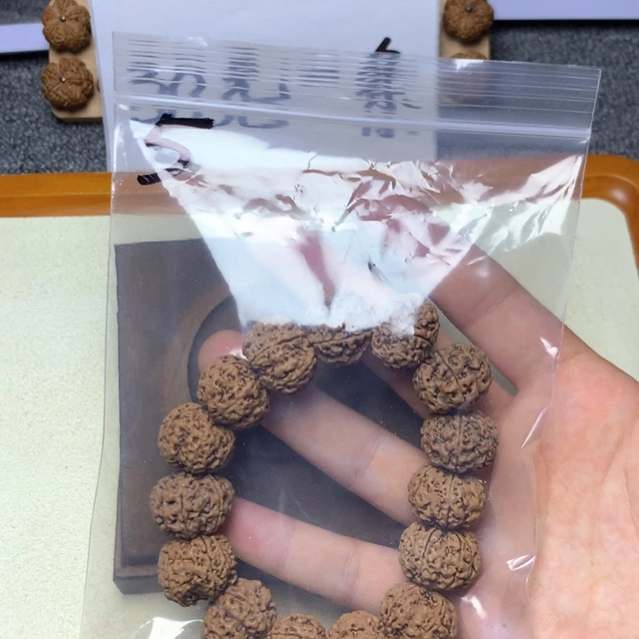 吊坠金刚菩提5。六瓣。