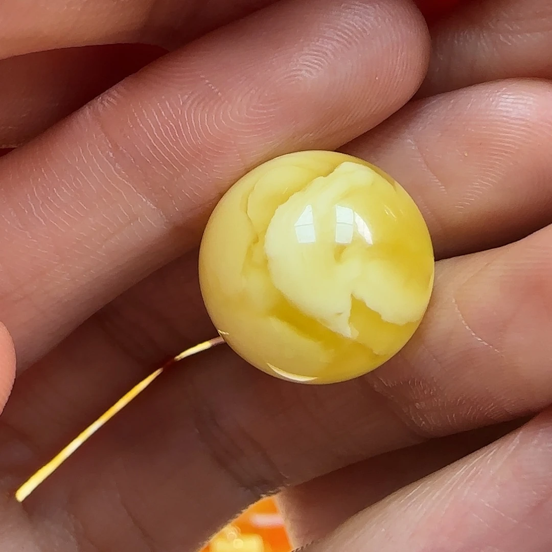 蜜蜡未镶嵌珠宝奇石