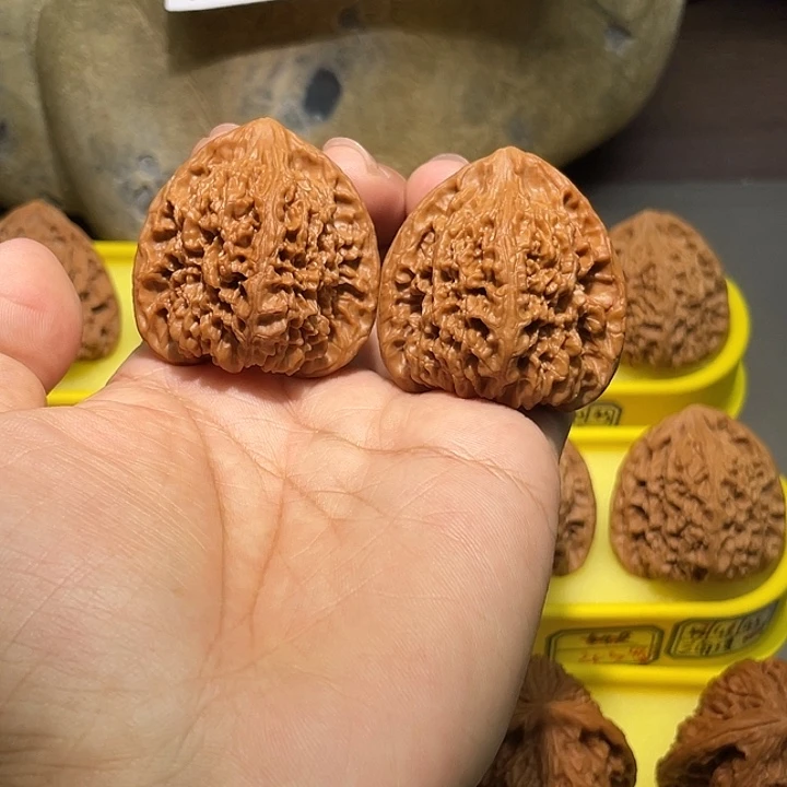 把件文玩核桃39号，41尺全品三角疆