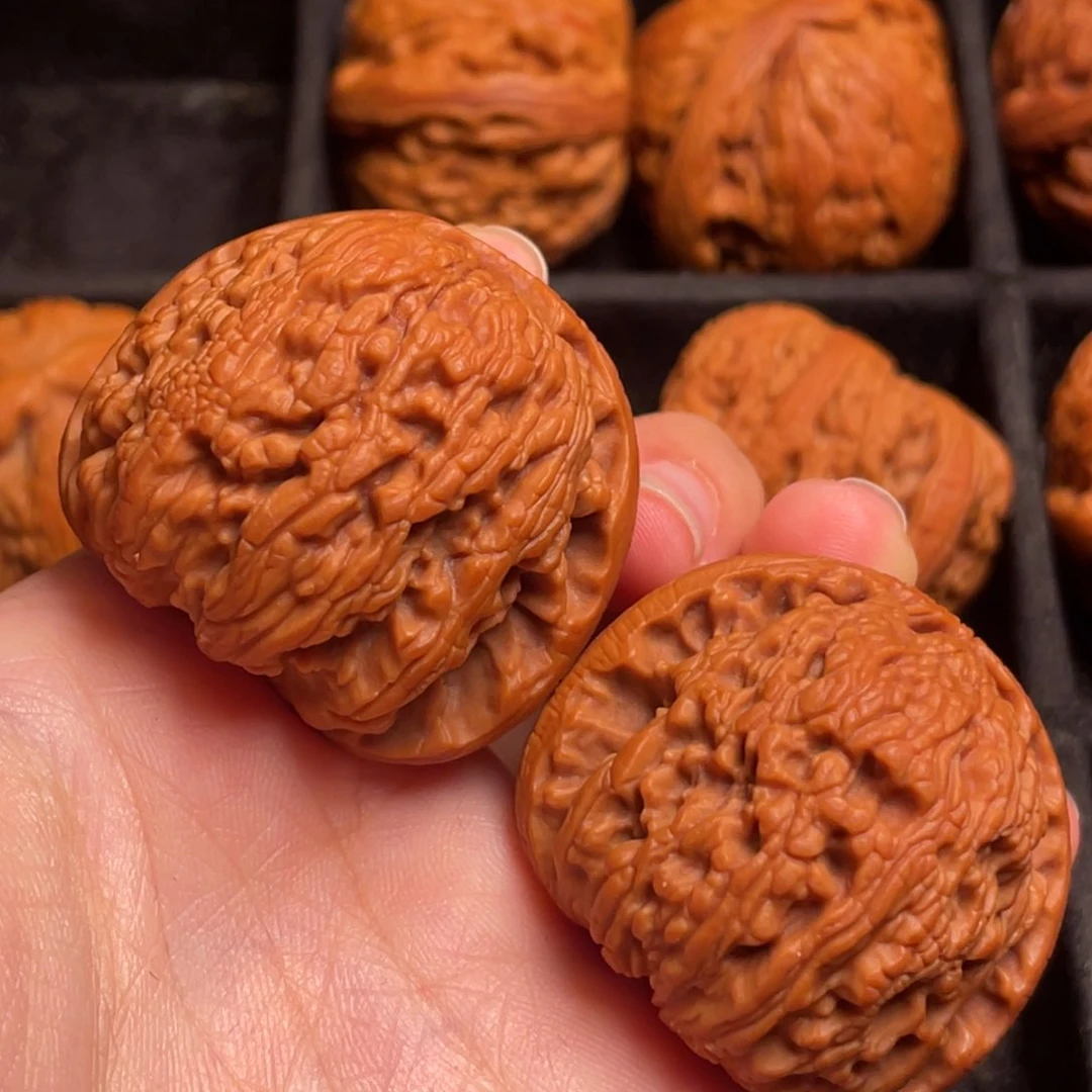 文玩核桃把件秦岭野生核桃