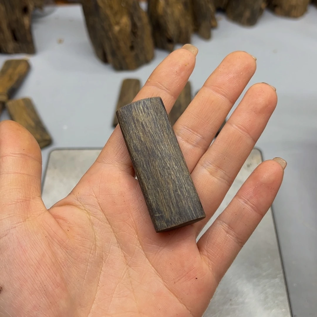 沉香手把件用****4沉水牌子原材料