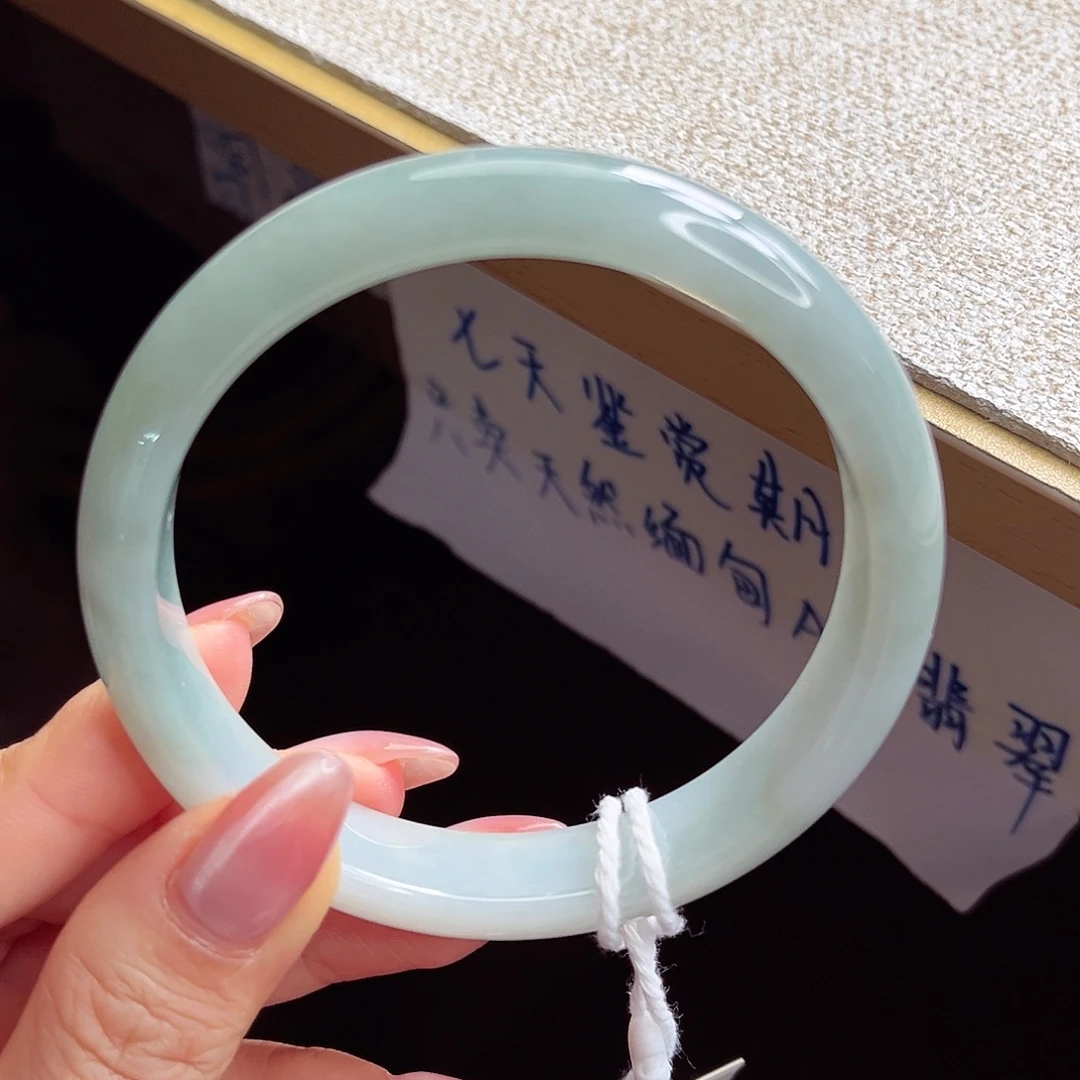 翡翠未镶嵌手镯手镯