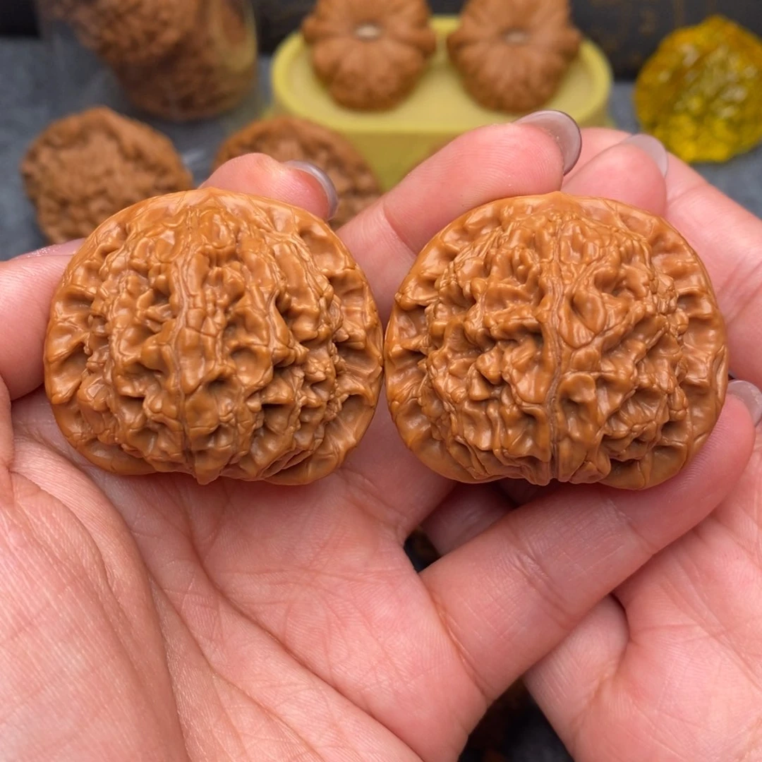 文玩核桃把件红皮水龙43