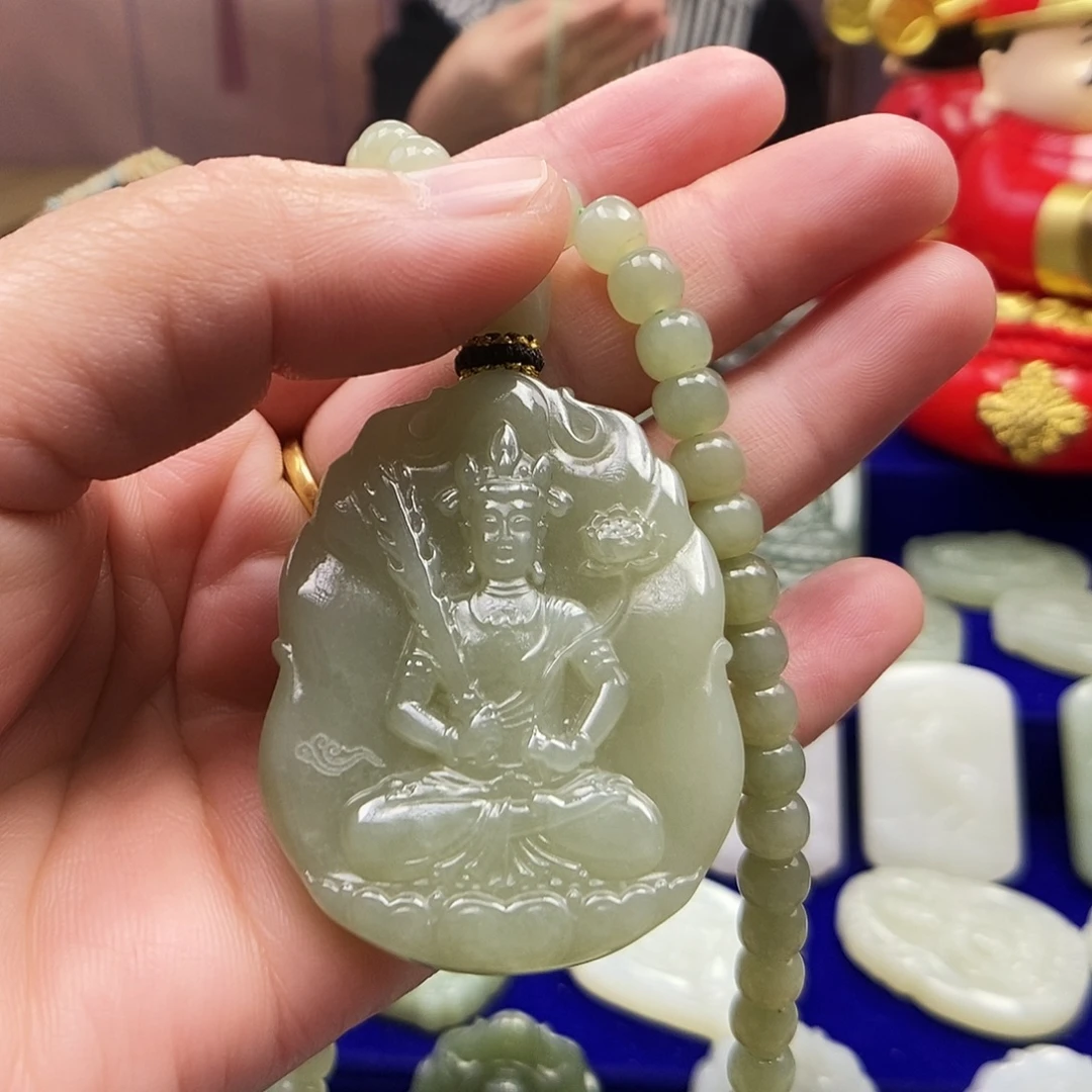 和田玉未镶嵌颈饰