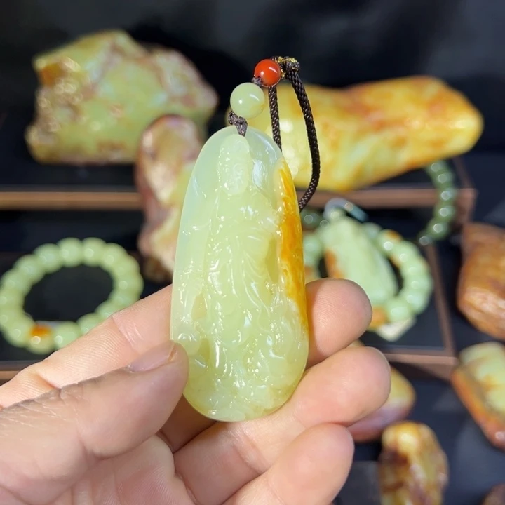 岫岩河磨玉（透闪石质玉）颈饰未镶嵌