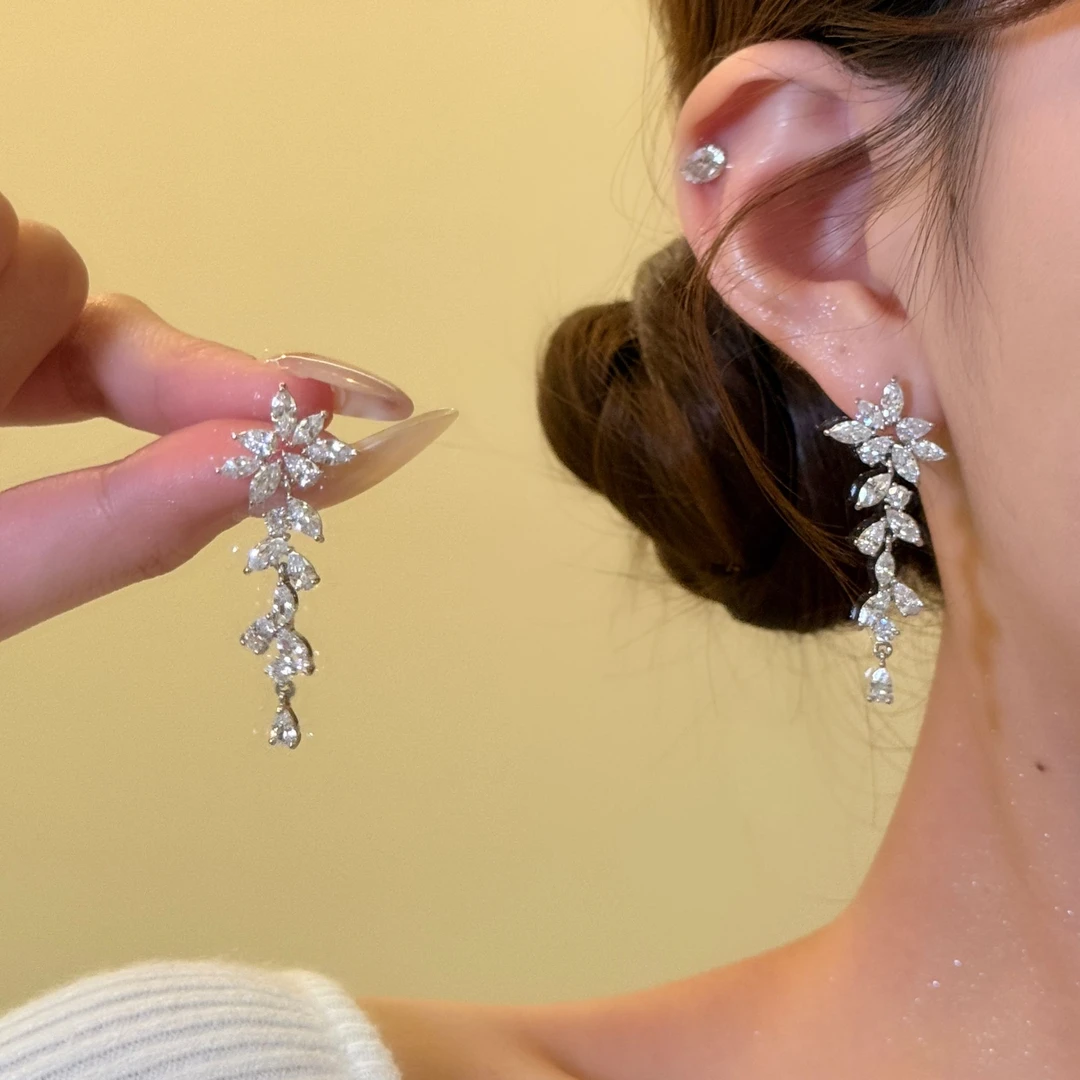 铜合金锆石耳饰 秋冬闪锆叶子流苏耳环高级年会礼服轻奢气质耳饰