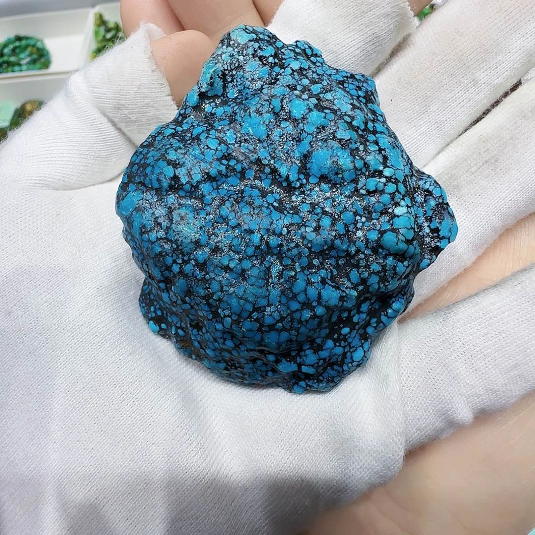 绿松石未镶嵌原矿绿松石