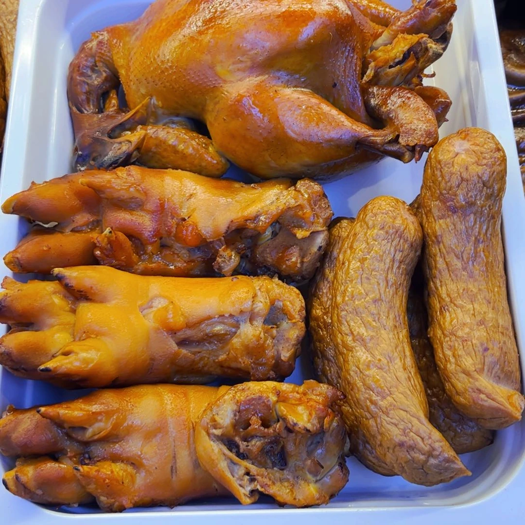 三黄鸡➕3六两猪蹄➕4儿童肠特价99包邮