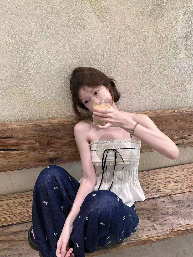 2025春夏新款韩系抹胸上衣女夏季性感花边设计感蓝色阔腿牛仔裤