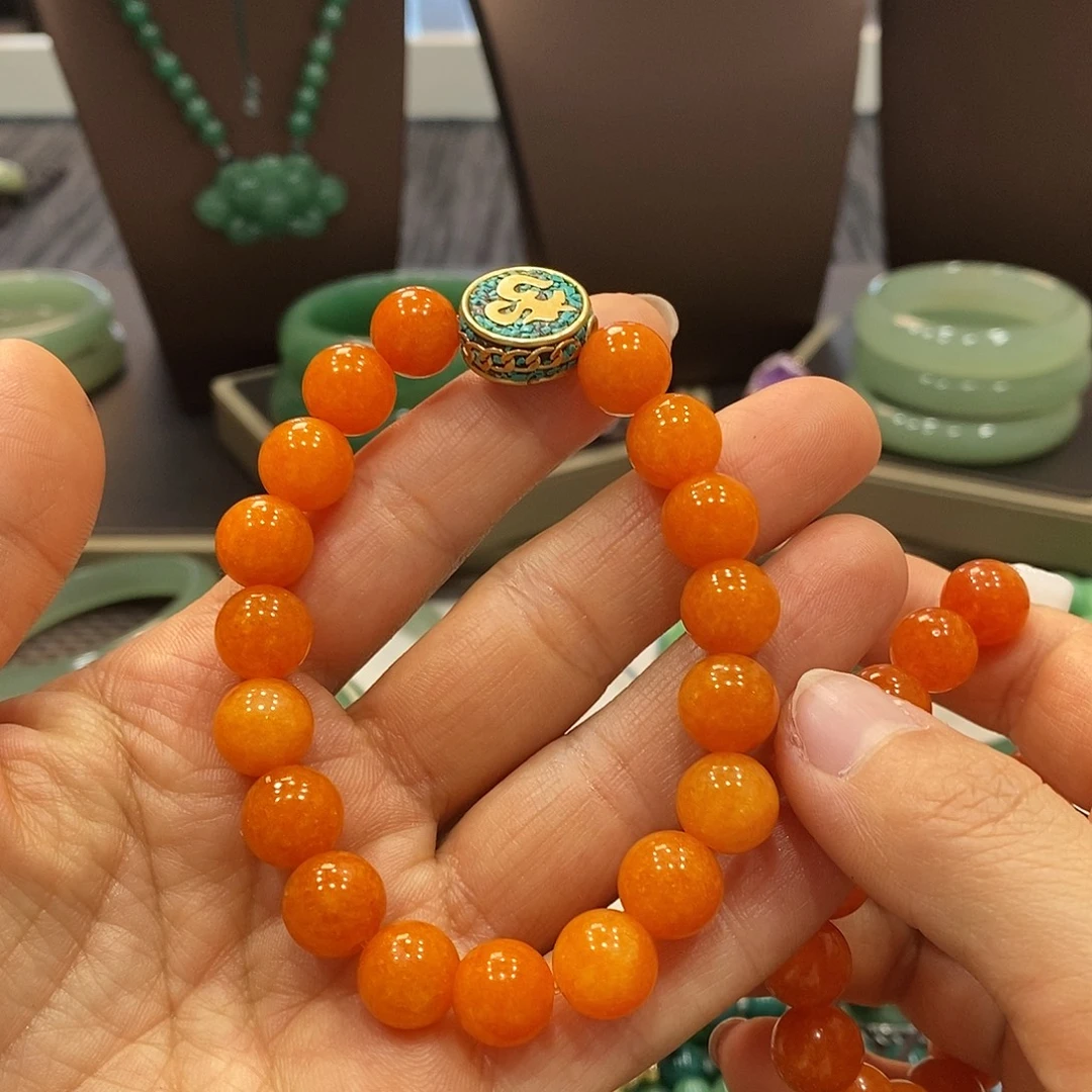 石英岩玉未镶嵌颈饰