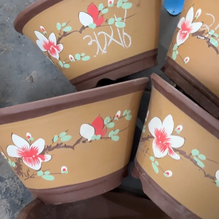 紫砂花盆100-5。          30-16