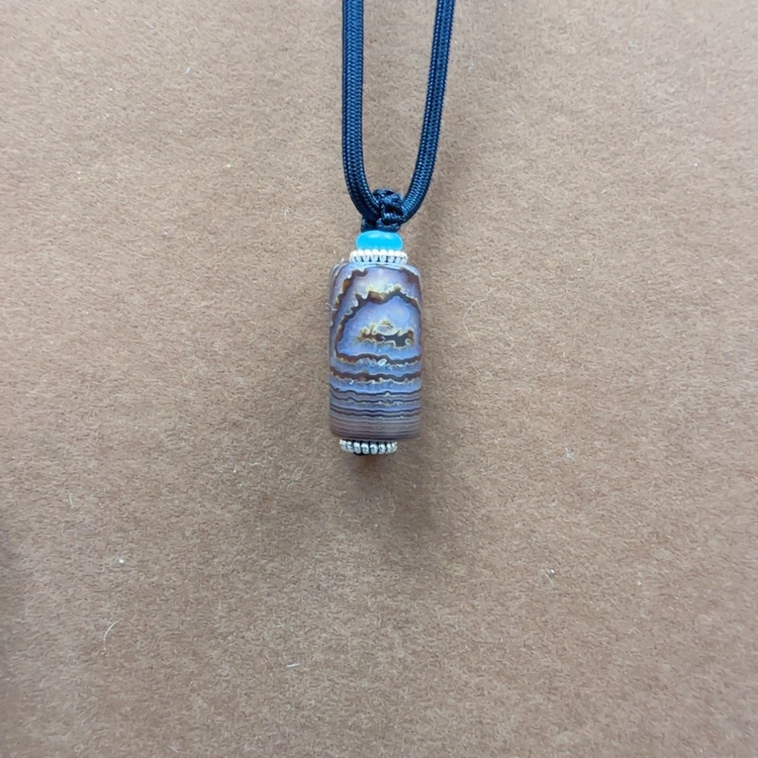 摸***后玛瑙/玉髓未镶嵌锁骨