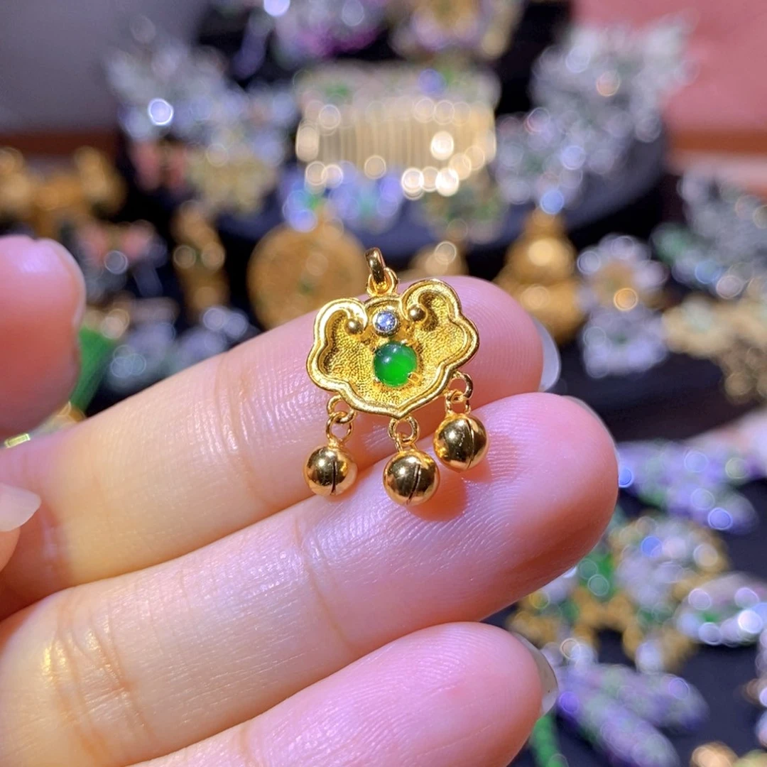 翡翠银S925镶嵌吊坠(赠链)
