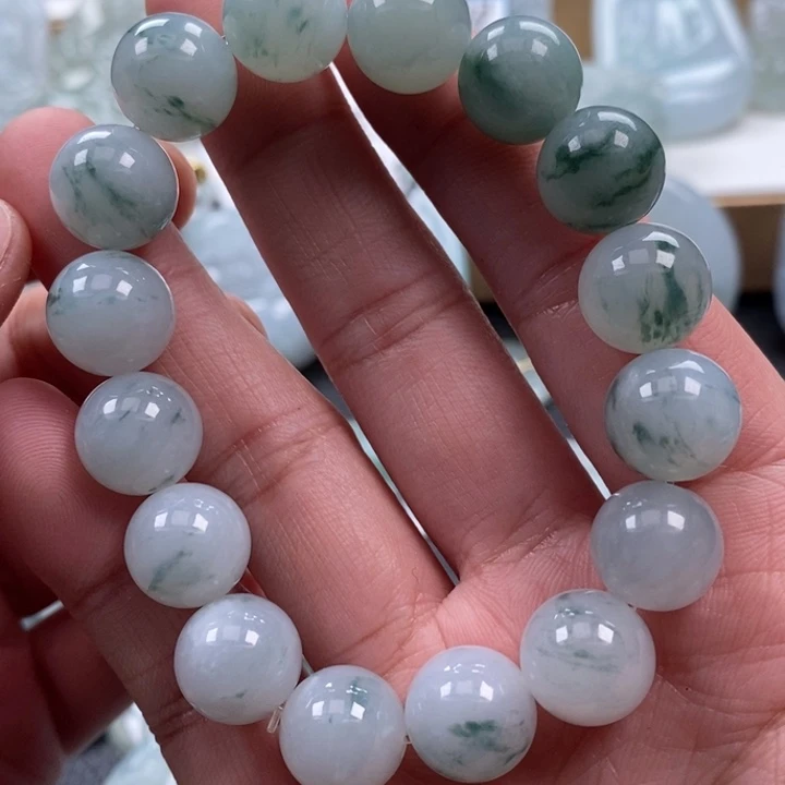 翡翠颈饰未镶嵌秘****司翡翠