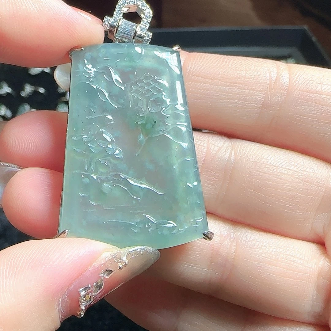吊坠(不含链)未镶嵌翡翠