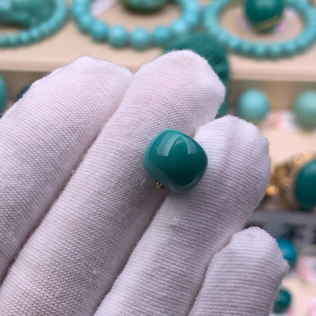 绿松石未镶嵌珠宝奇石10.7