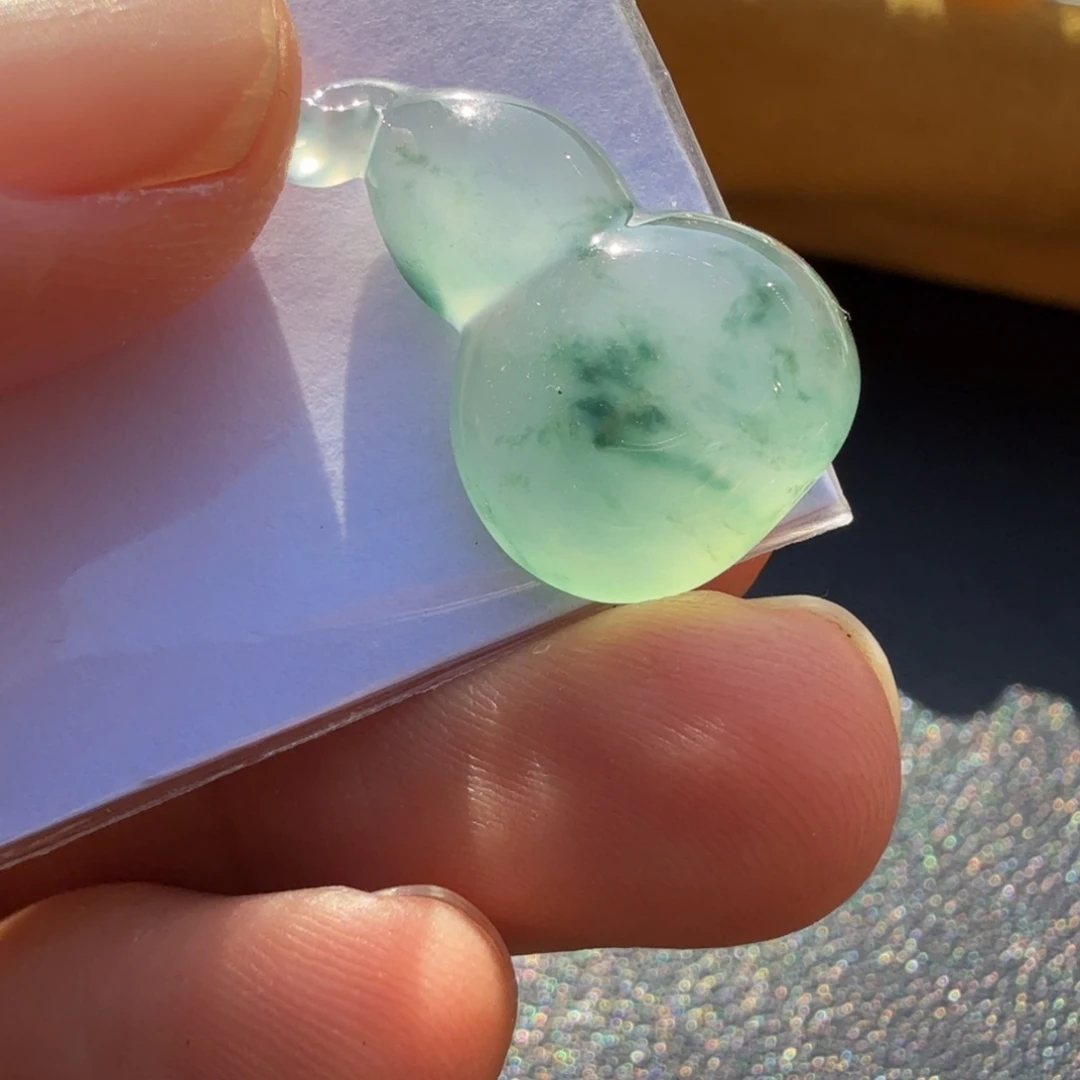 凌***哥翡翠未镶嵌颈饰ssss