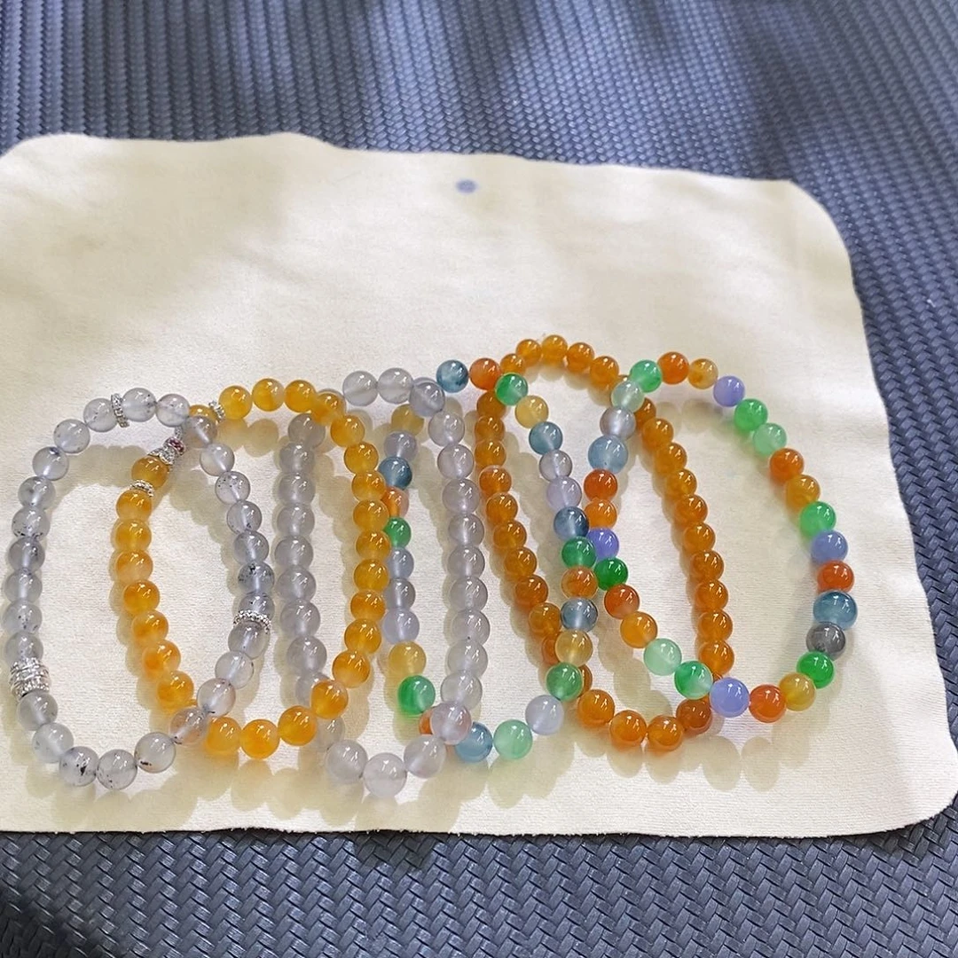 未镶嵌挂件翡翠多样发其一