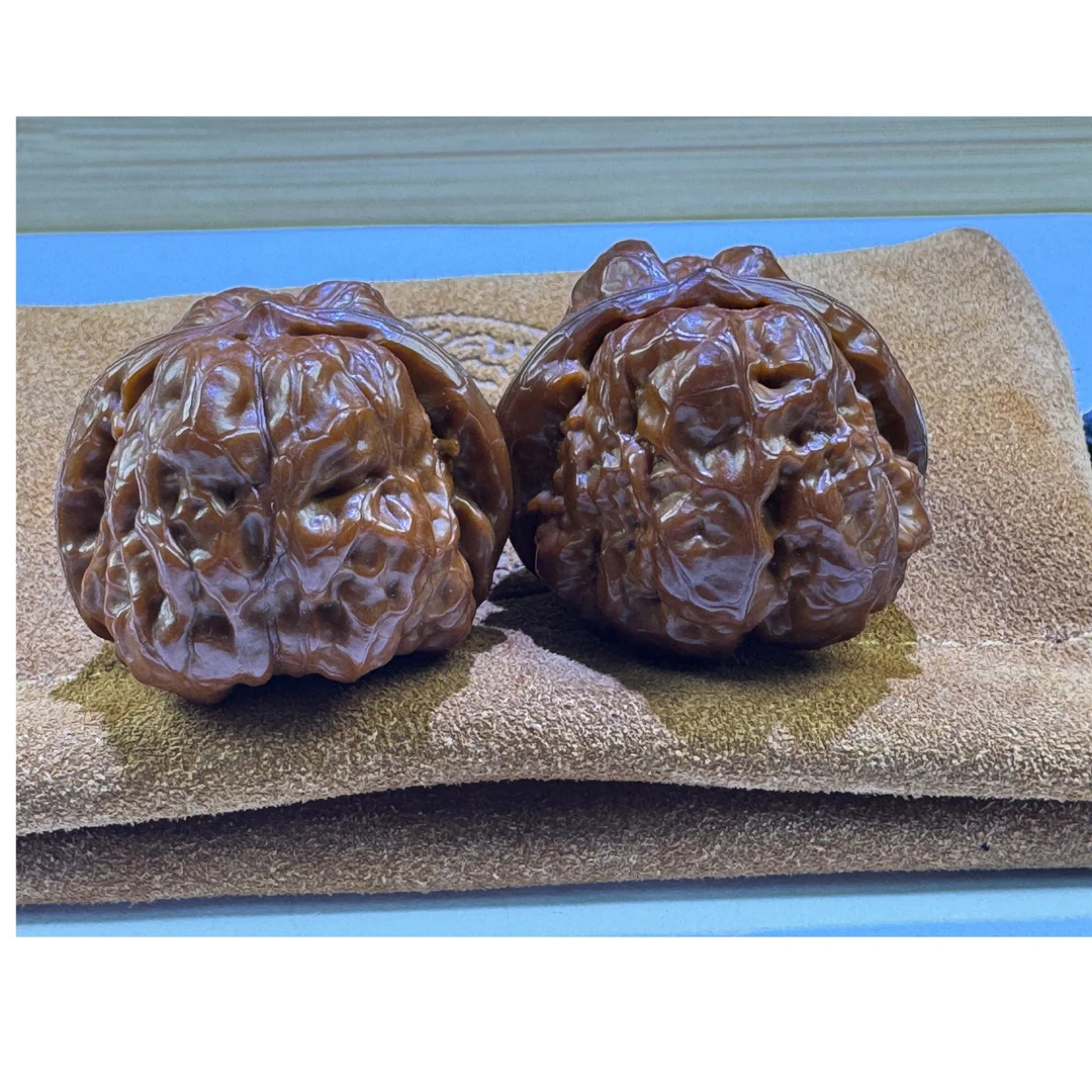 文玩核桃蛤蟆头一对