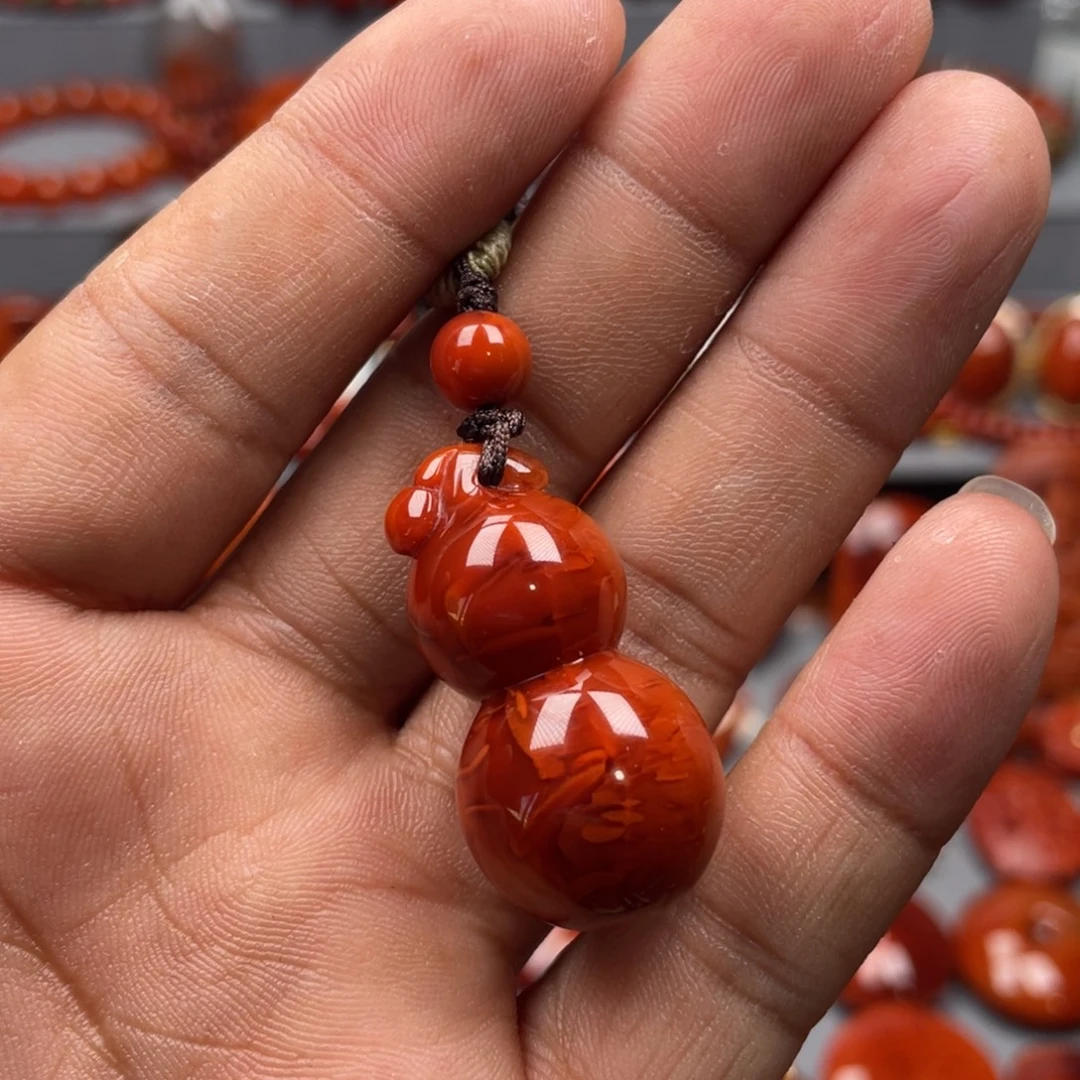 南红玛瑙未镶嵌珠宝奇石吊坠