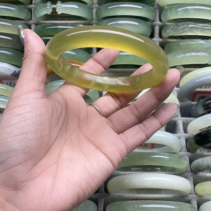 蛇纹石玉未镶嵌手镯181