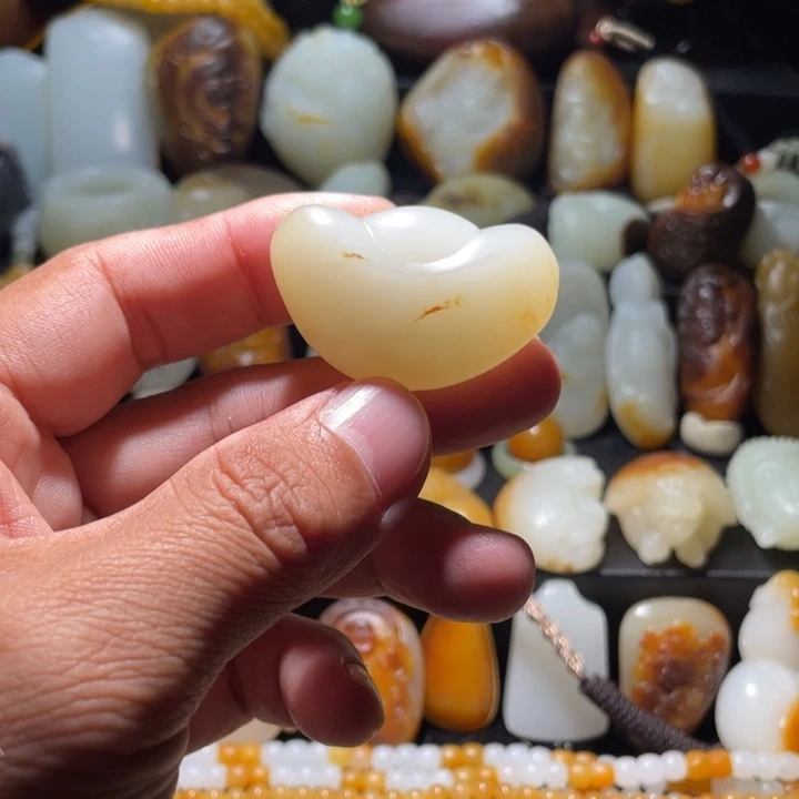 未镶嵌和田玉珠宝奇石