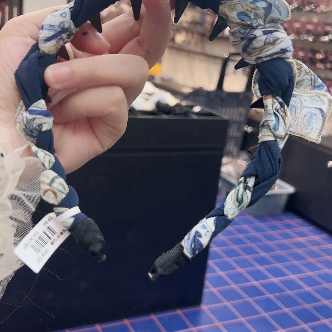 铁合金皮质蓝色碎花
