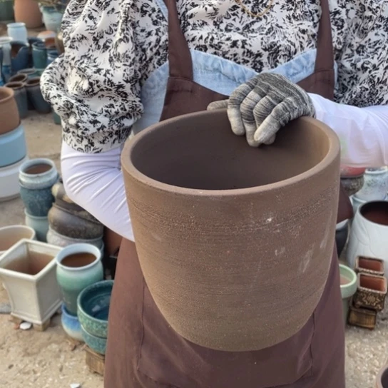 紫砂花盆口22高21瑕疵瑕疵