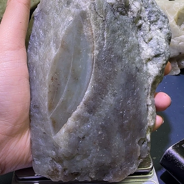 未镶嵌和田玉（糖玉）珠宝半成品