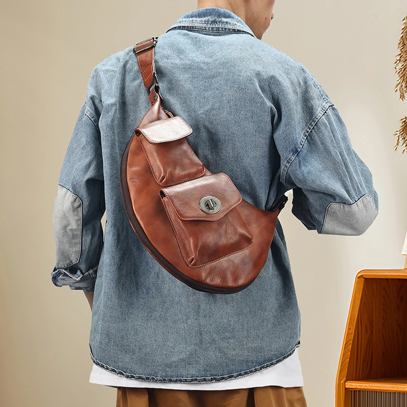 男士胸包时尚户外真皮复古多功能潮流肩包疯马个性潮男韩版男士包