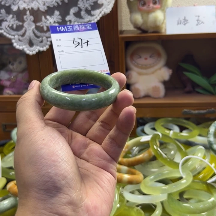 蛇纹石玉未镶嵌手镯308