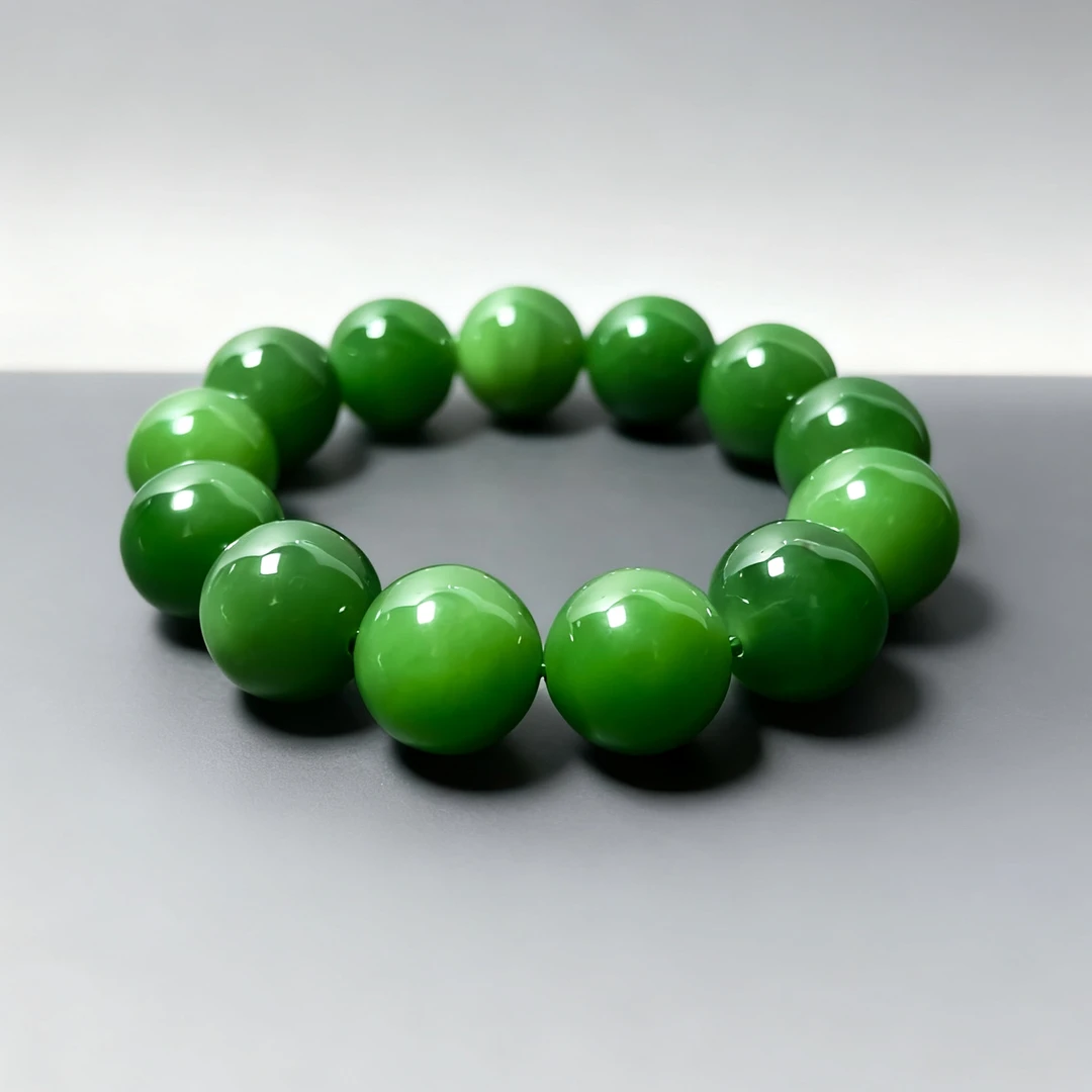 【碧玉尖商董三】和田玉碧玉阳绿手串17颗17.5mm（30057）