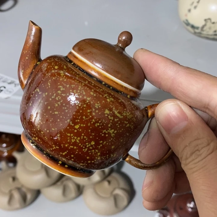 陶瓷艺术品及陶瓷壶