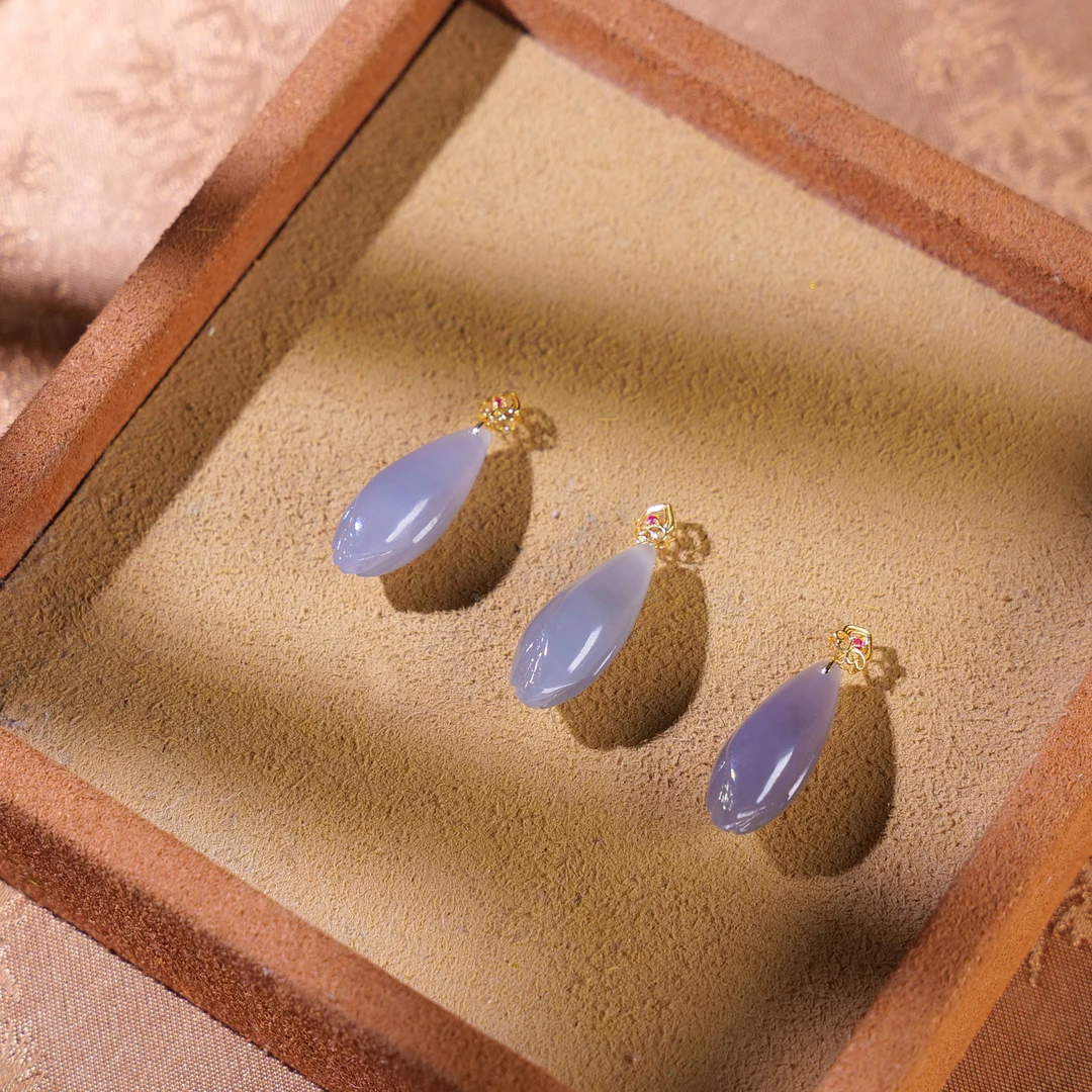 【小雨来了】18k金镶嵌和田玉烟紫兰花吊坠 挂坠 多样性发一件