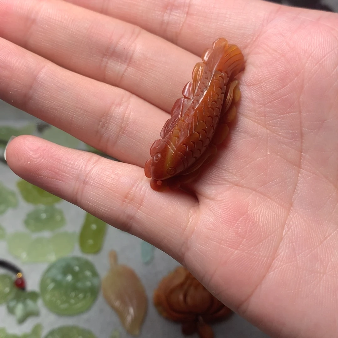 蛇纹石玉合金颈饰