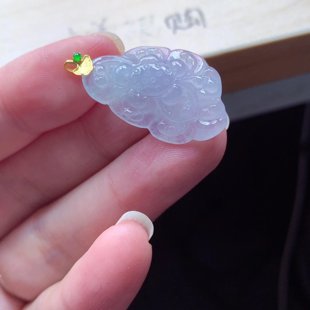 翡翠颈饰18K金镶嵌吊坠