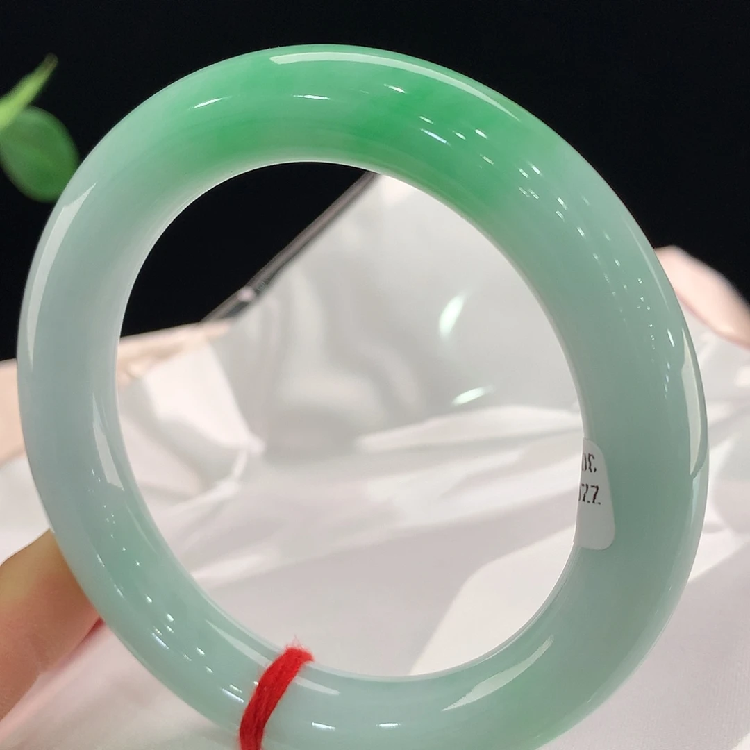 翡翠未镶嵌手镯0226
