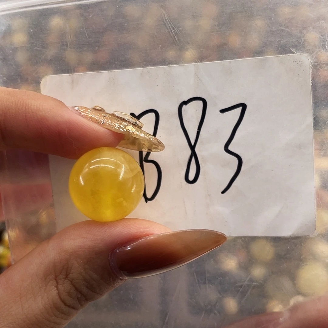 琥珀未镶嵌裸石15.9福利