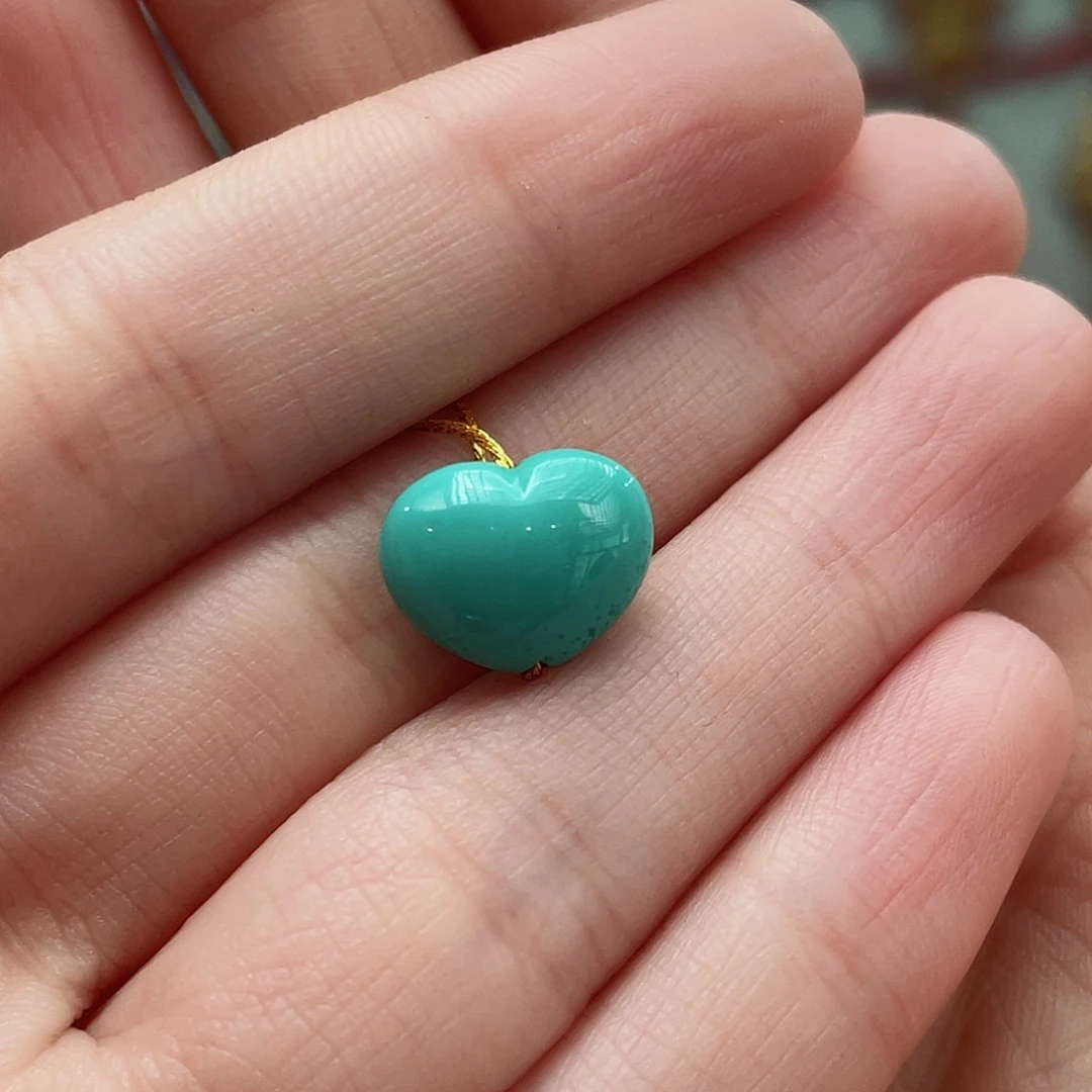 绿松石颈饰未镶嵌