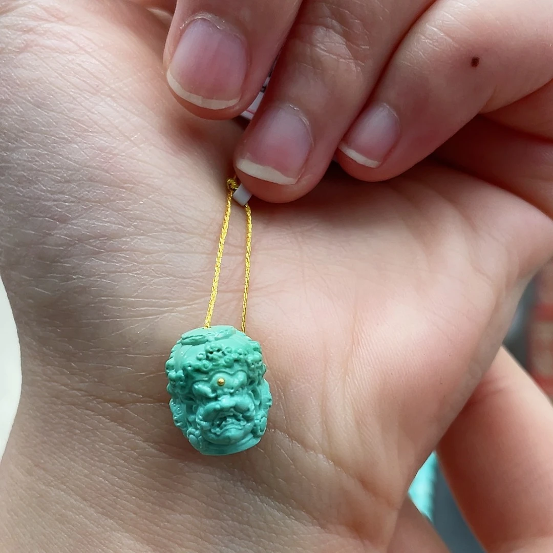 绿松石颈饰未镶嵌