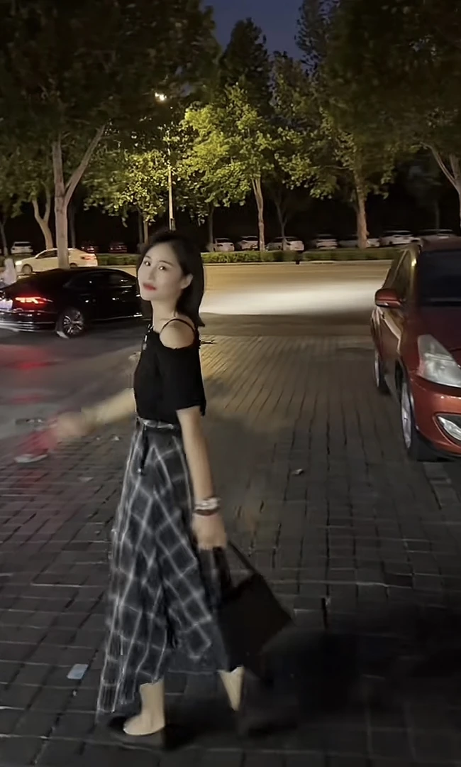 MissHuo 格子半身裙 黑格 B 2559