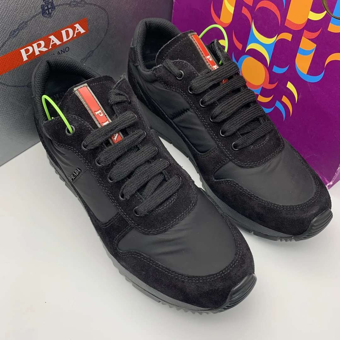 99新 Prada/普拉达 38.5欧码/黑色麂皮拼接侧标舒适透气运动鞋