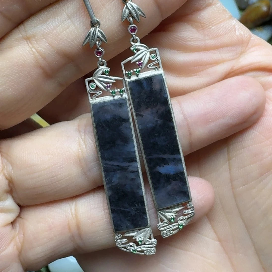 和田玉耳饰未镶嵌