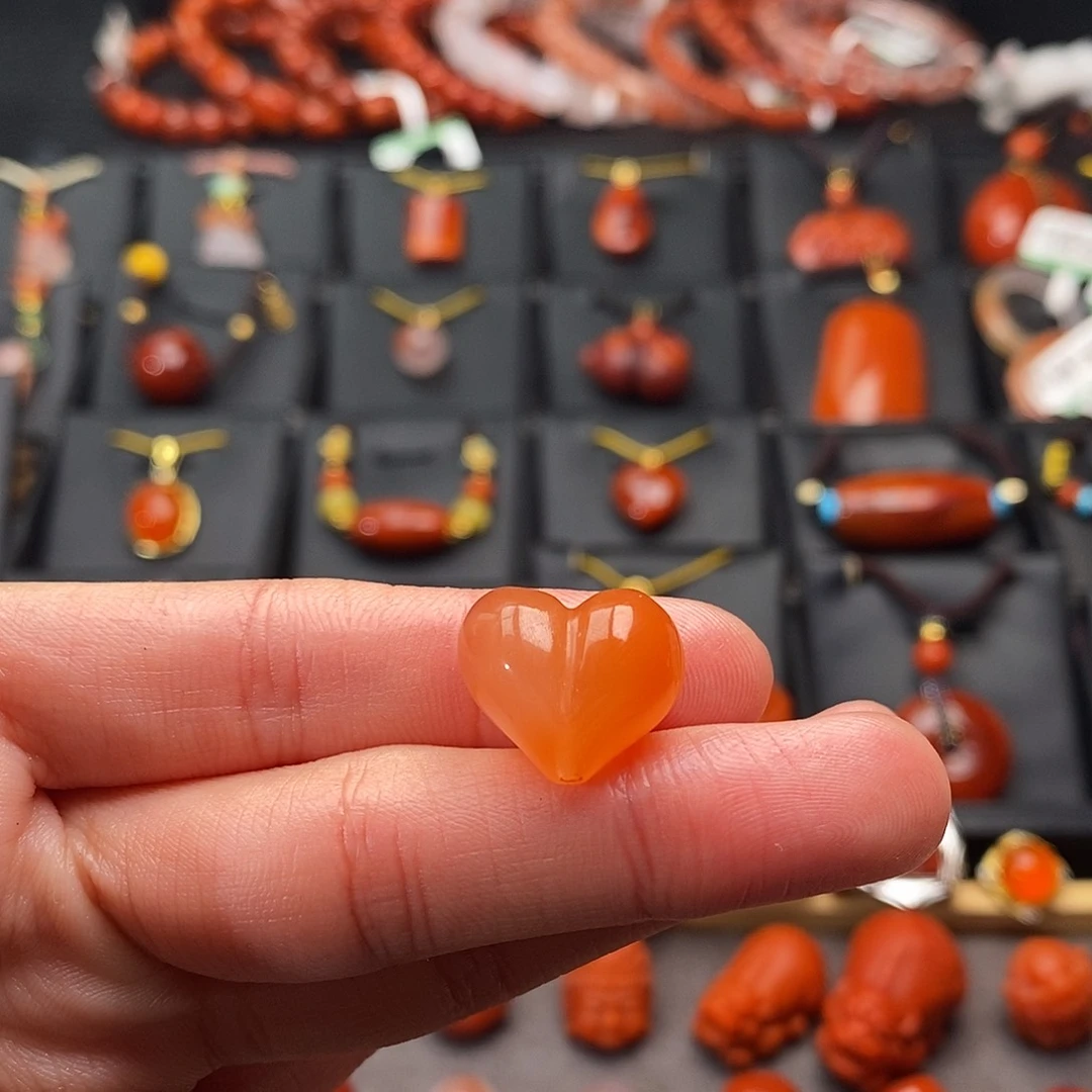 南红玛瑙未镶嵌四川凉山屁桃