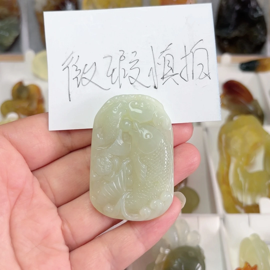 未镶嵌蛇纹石玉吊坠(不含链)