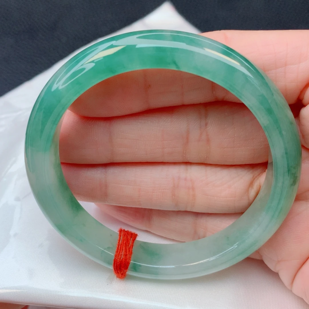 翡翠未镶嵌手镯54.5圈 冰飘绿花冰胶润